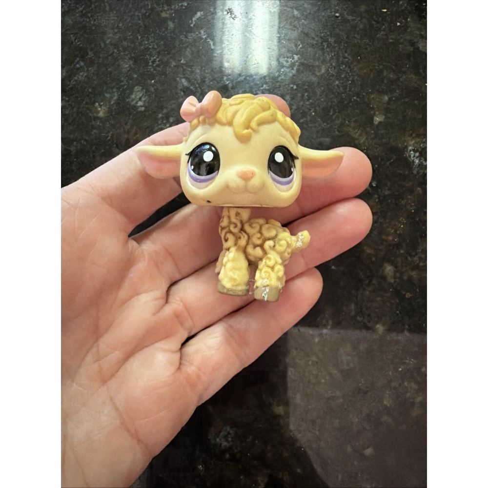 Littlest Pet Shop LPS Lamb #1003 Sheep Pink Bow Purple Eyes